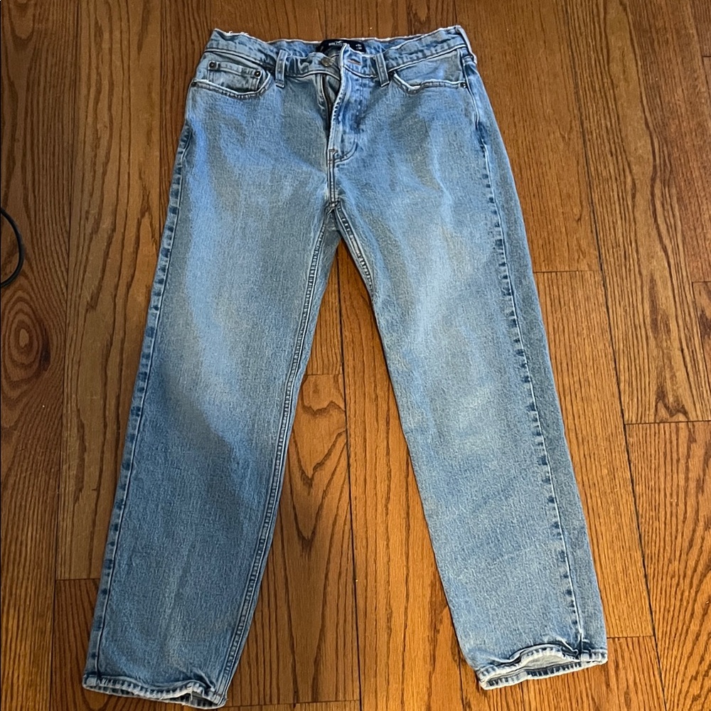 Hollister relaxed fit men’s 31/32 light wash jeans
